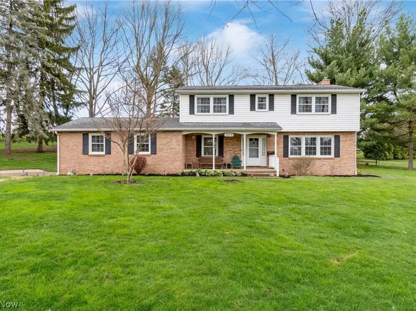 1440 Chatham Ave NE, North Canton, OH 44720