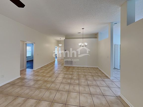 5th image of 2094 Frogmore Dr