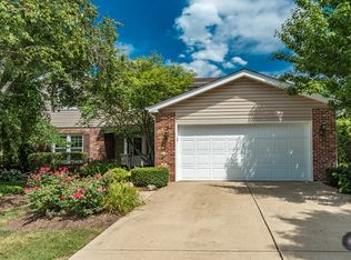 2852 Valley Forge Rd, Lisle, IL 60532