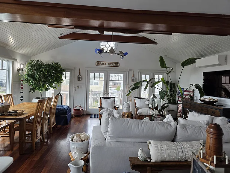 34 Trenton Ave #2 — Photo 7