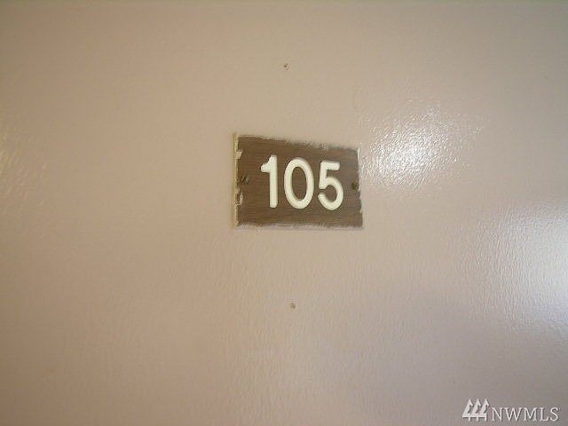 2nd image of 609 S 15th St APT 105