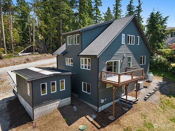 5th image of 19328 93rd Drive NW
