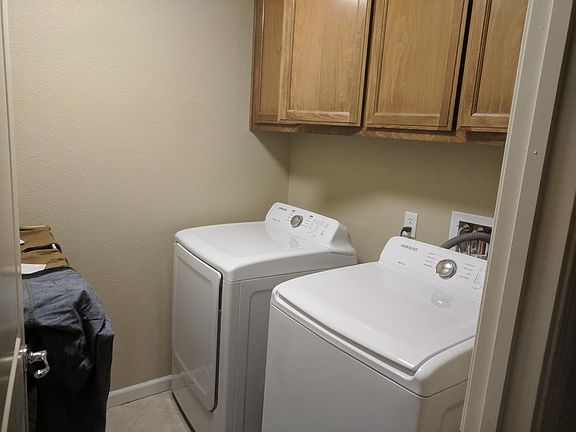 Laundry (Washer/Dryer)