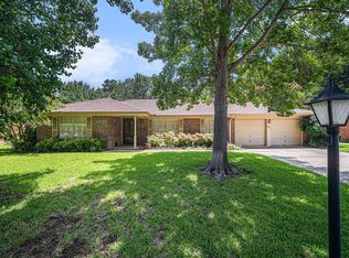 8921 Sirocka Dr, Benbrook, TX 76116