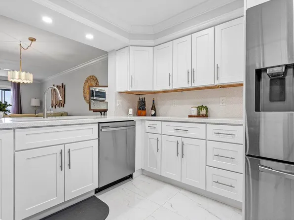 7286 Huntington Lane #401, Delray Beach, FL 33446