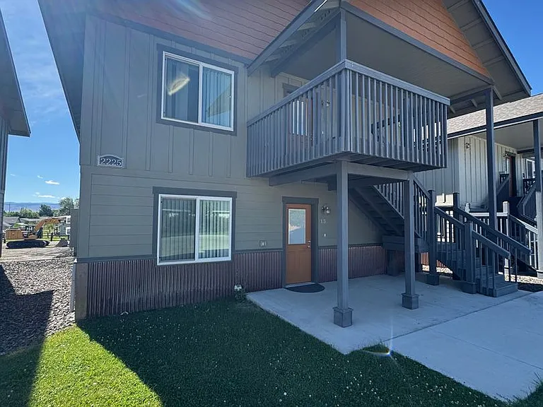 2225 N Airport Rd — Photo 16