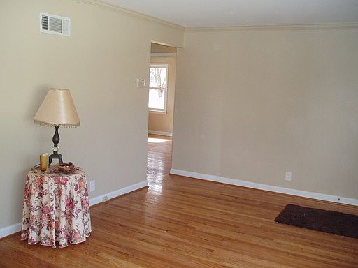 4th image of 1240 Danville Dr