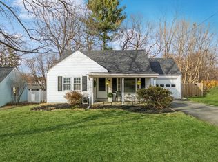 6 Hilltop Dr, New Windsor, NY 12553