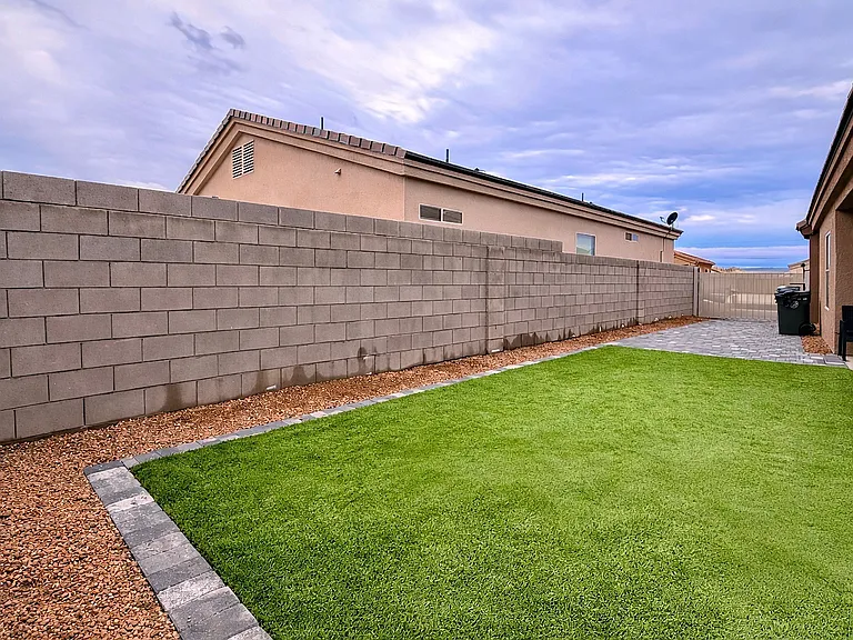 3406 Charleston St — Photo 34