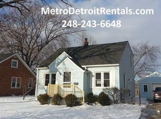 20575 Ridgemont Rd, Harper Woods, MI 48225