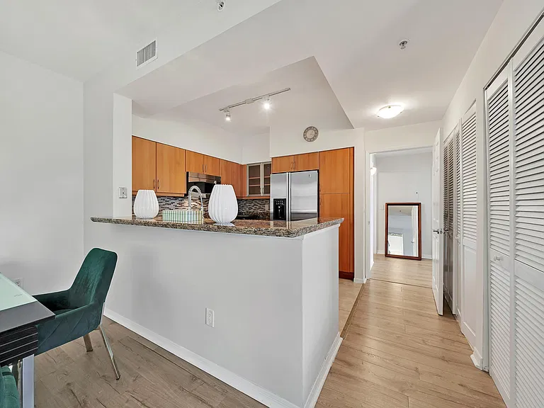 233 S Federal Hwy #425 — Photo 9