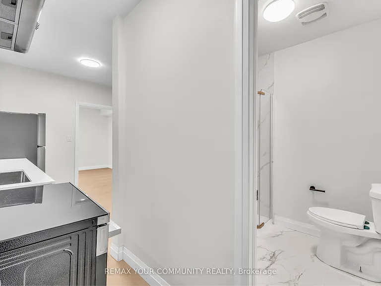 1822 Saint Clair Ave W #B — Photo 16