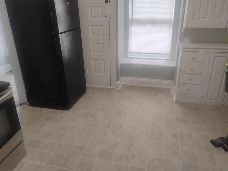 597 W Philadelphia St — Photo 8