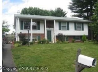 202 W Amhurst Pl, Sterling, VA