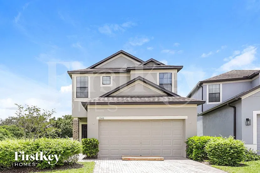5 bed, 3.0 bath, 2580 sqft, $3,420 — Photo 1