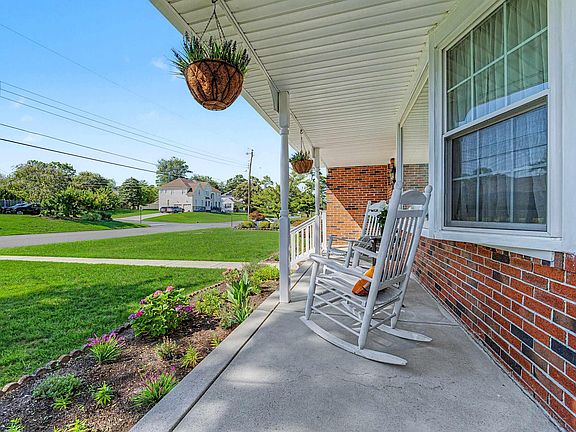 4th image of 106 Cynwyd Dr