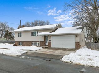 1520 Columbia Ave, Oshkosh, WI 54901