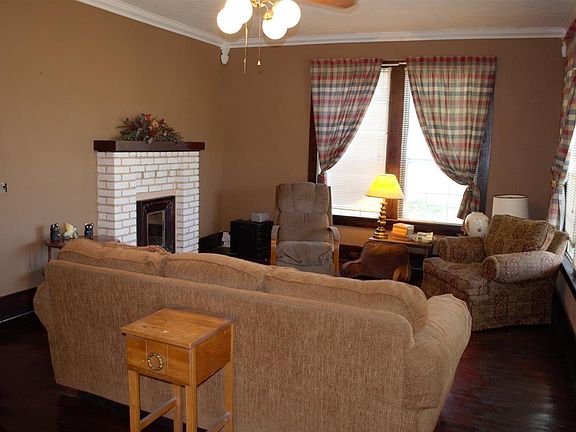 3rd image of 701 Hatchie St