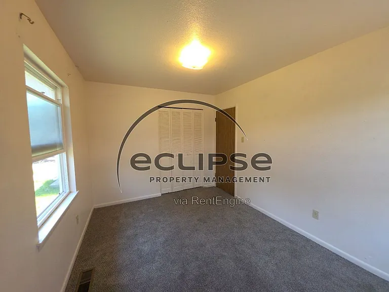 721 Lee Dr — Photo 9