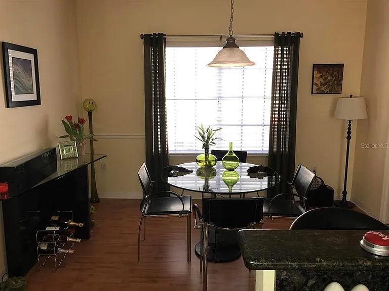 105 S Sherrill St — Photo 9