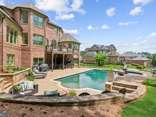 3215 Kylee Dawn Cir, Lawrenceville, GA 30045