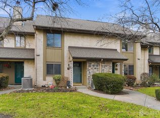 60 Hampshire Dr, Plainsboro, NJ