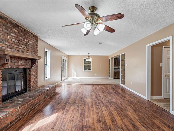 4th image of 3113 Candlewood Dr