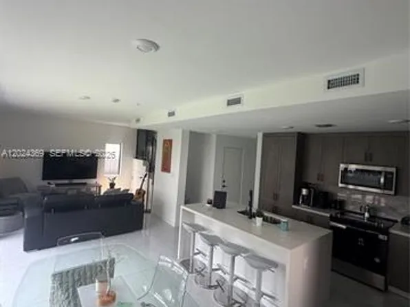 1327 NW 2nd Ln #1327, Homestead, FL 33034