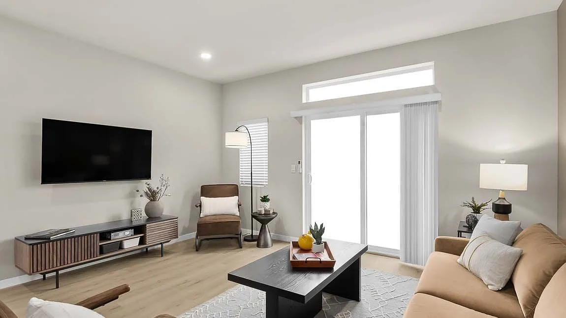 3 bed, 1558 sqft, $3,300 — Photo 2
