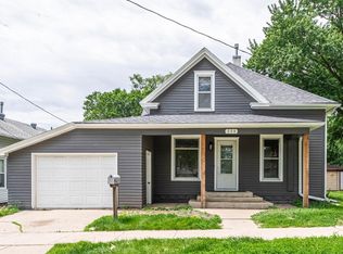 208 S 1st Ave, Logan, IA 51546