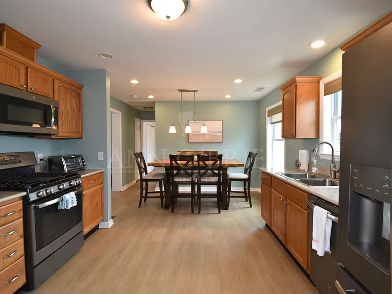 20 Walcott Ave — Photo 10