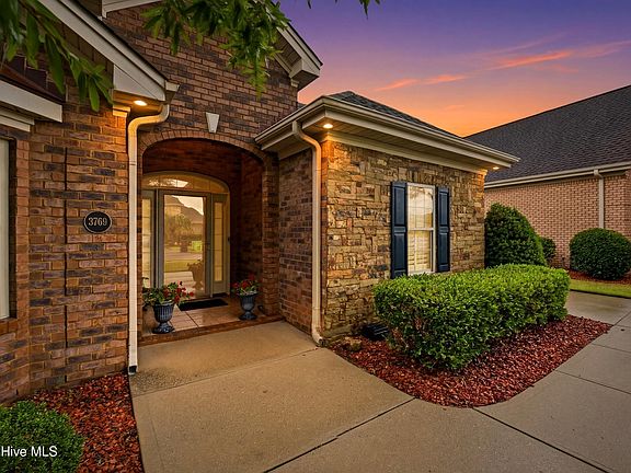 5th image of 3769 Anslow Drive