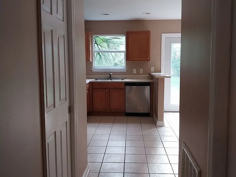 208 Callaway Chase Ln — Photo 7