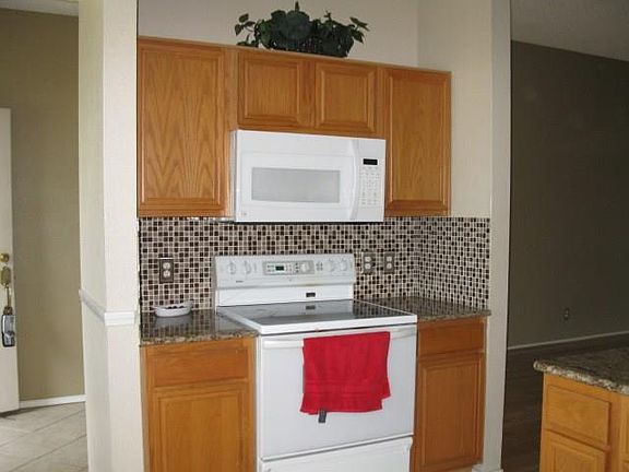 5th image of 104 Silvercreek Dr