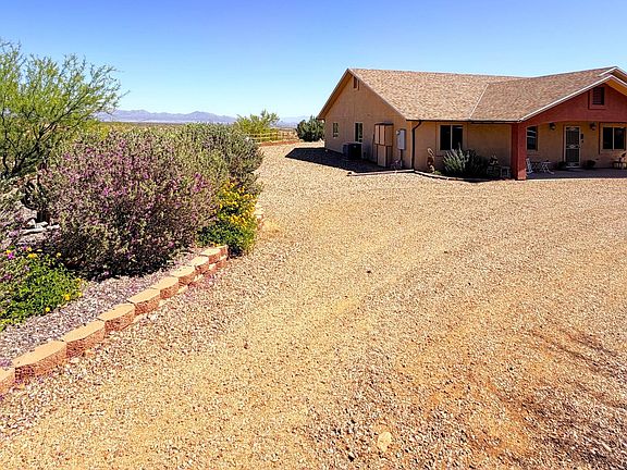 2nd image of 1206 W Arroyo Vista Dr
