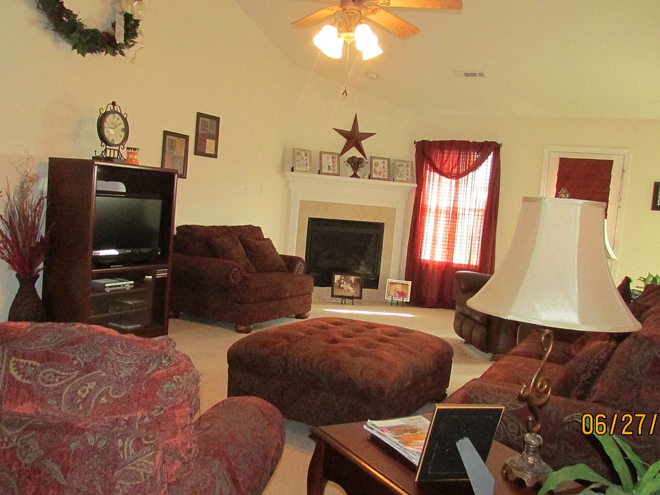 2nd image of 261 Flora Dr