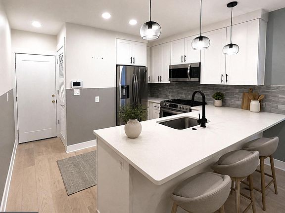 3rd image of 822 Kennedy St NW #3