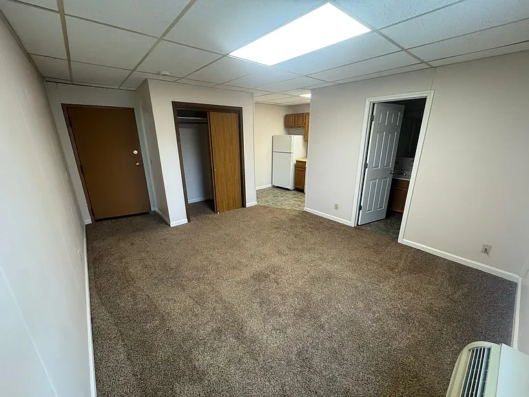 Coventry Apartments — Photo 8