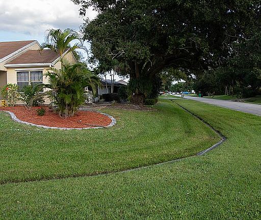 4th image of 2537 SE Lily St