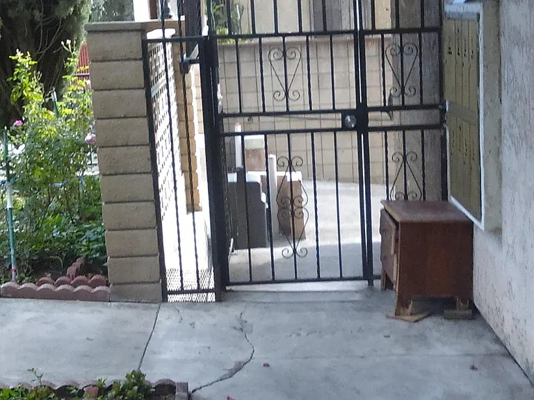 1443 Lake Shore Ave — Photo 5