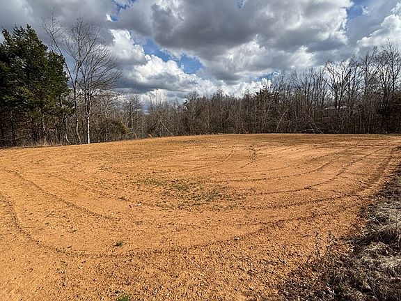 3rd image of 483 Upton Rd