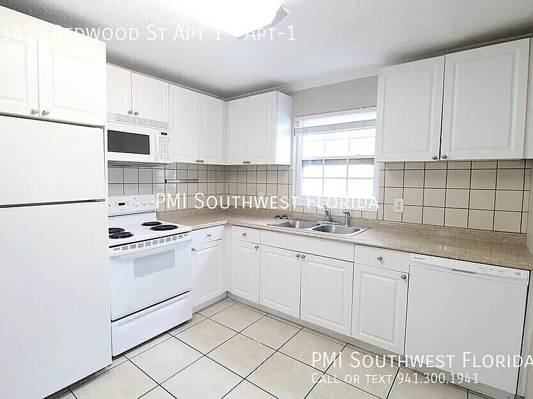 1638 Redwood St #1 — Photo 3
