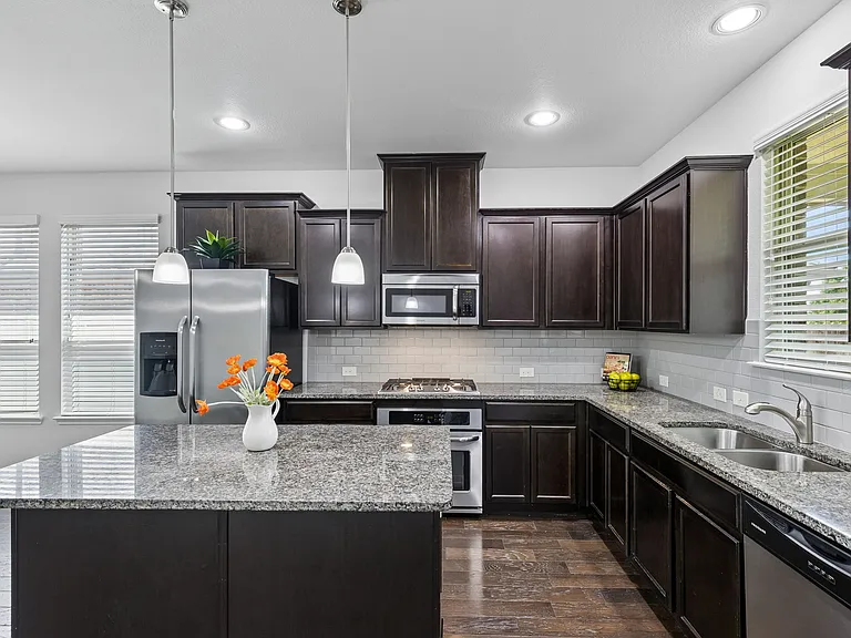 10212 Bennet Dr — Photo 11