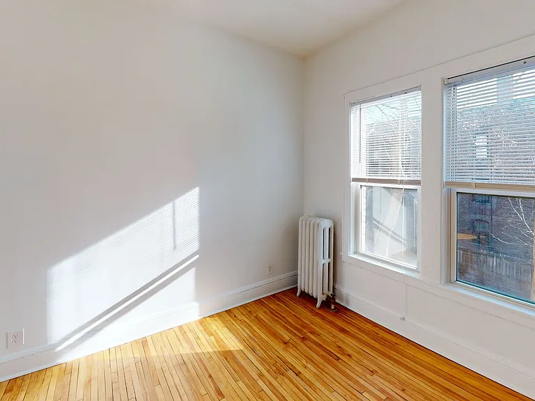 Oakview Apartments — Photo 8