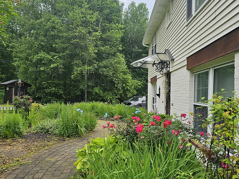 28 South Rd — Photo 16