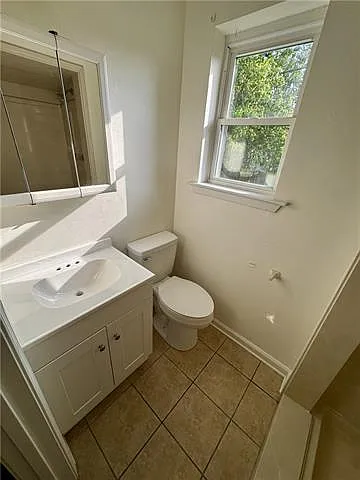 3 bed, 2.0 bath, 1200 sqft, $1,800 — Photo 3