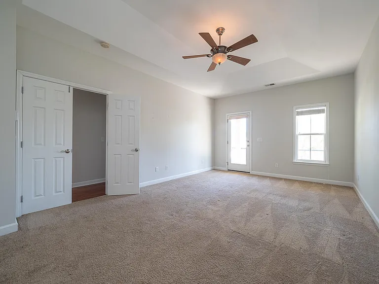3040 Treadwell St — Photo 29