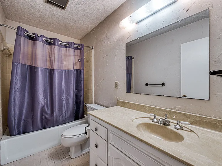 12119 Shawnee Forest Dr — Photo 20