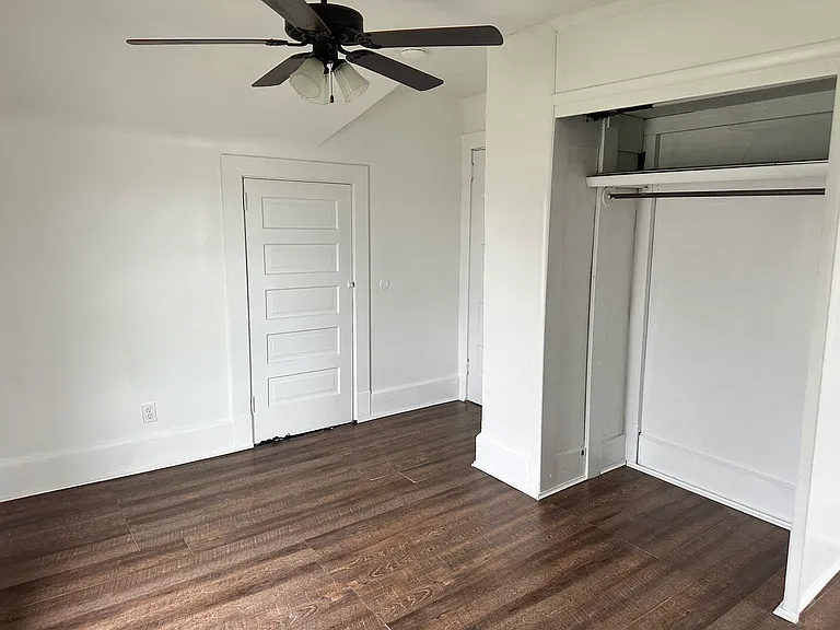 440 Center Ave — Photo 26