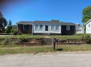 911 Mayfair Dr, Boonville, IN 47601